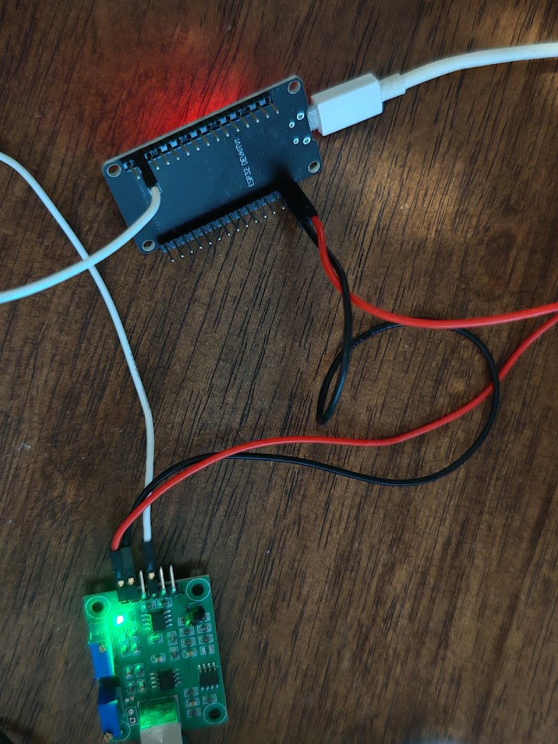 Closeup of the pH sensor board and BNC probe connection